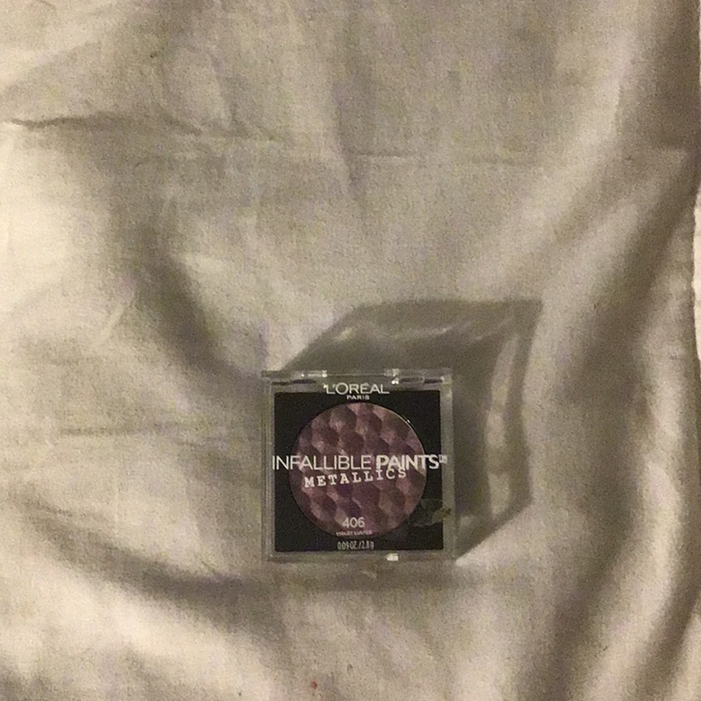Purple single shadow